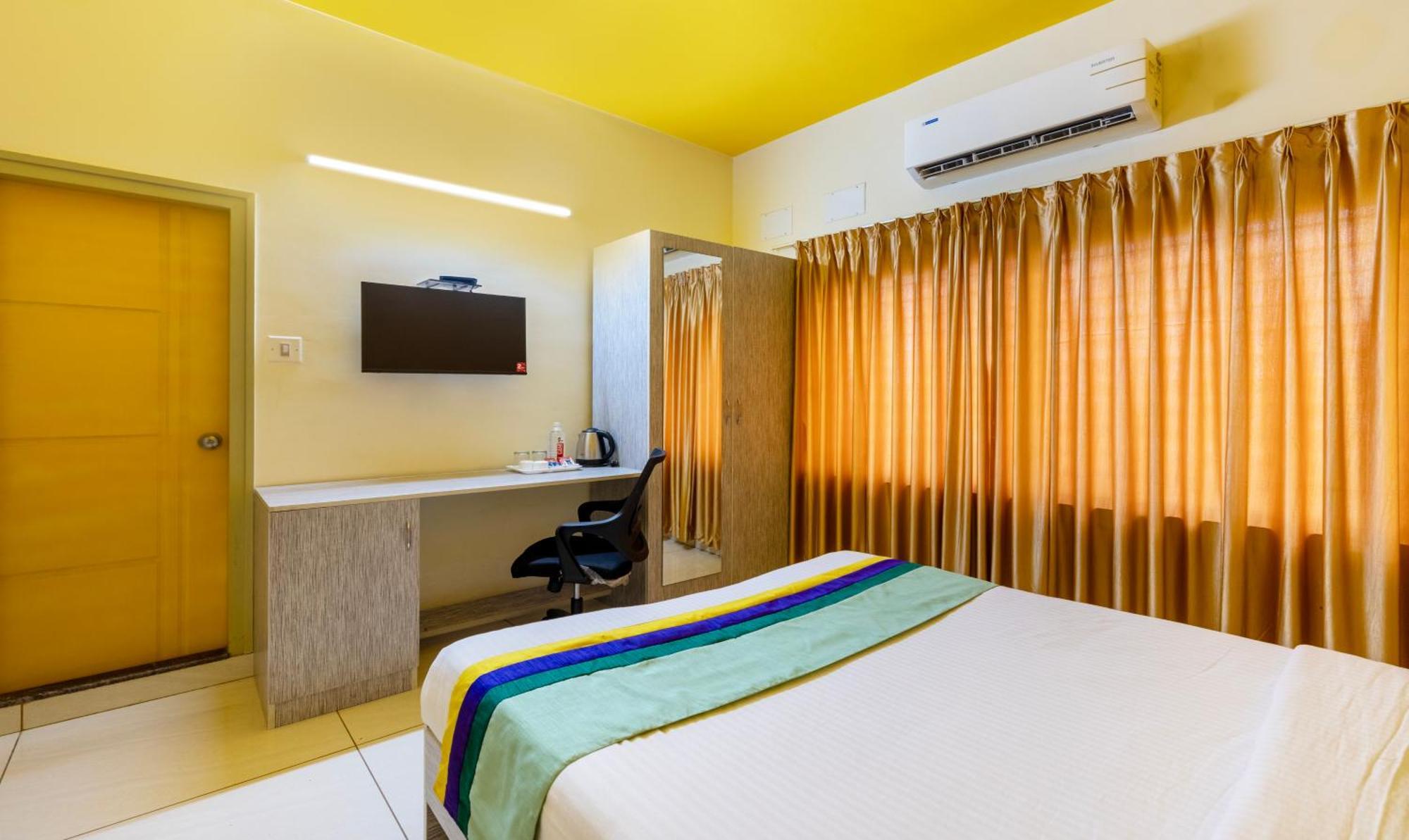 Treebo Four Seasons Hotel Mysore Bagian luar foto