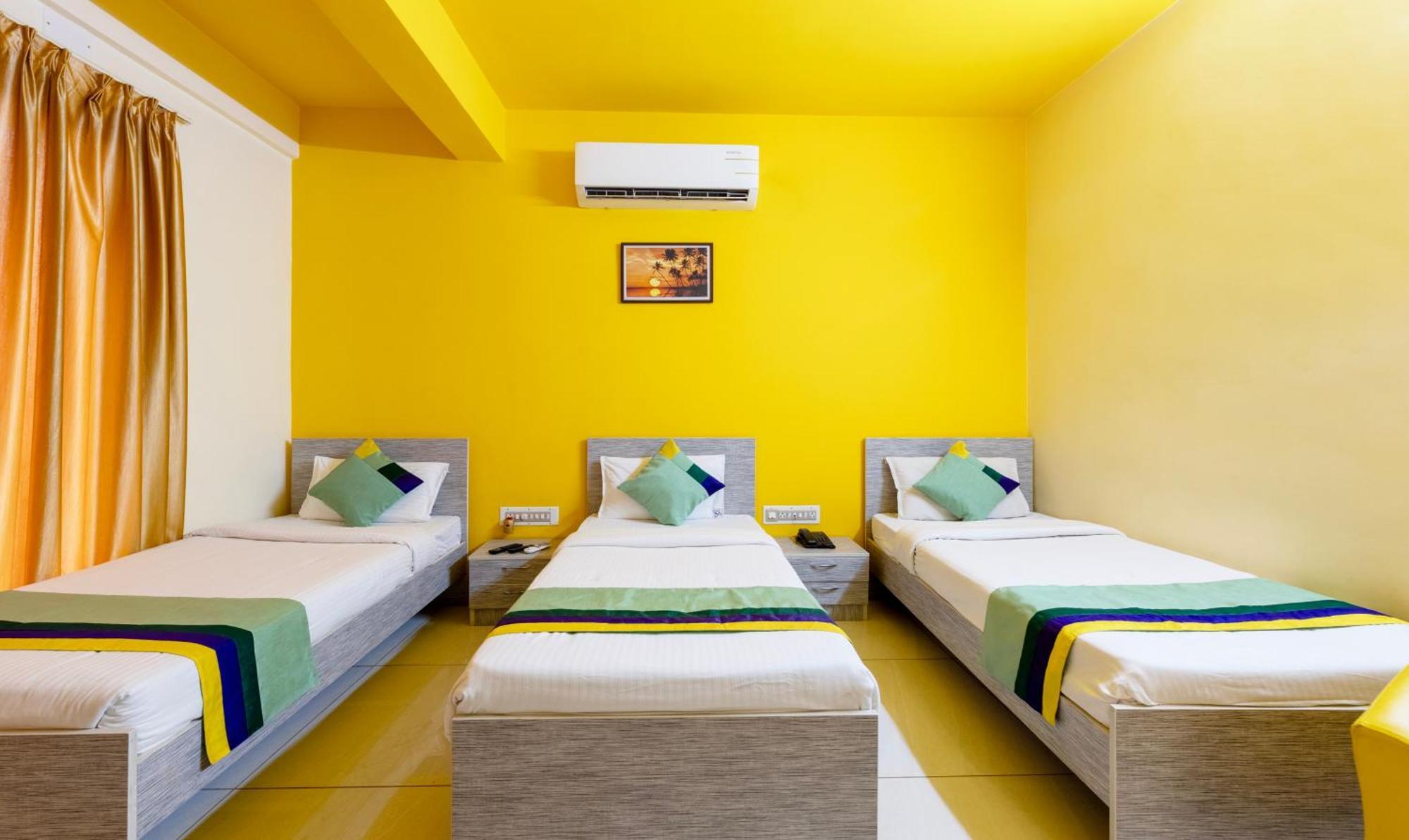 Treebo Four Seasons Hotel Mysore Bagian luar foto