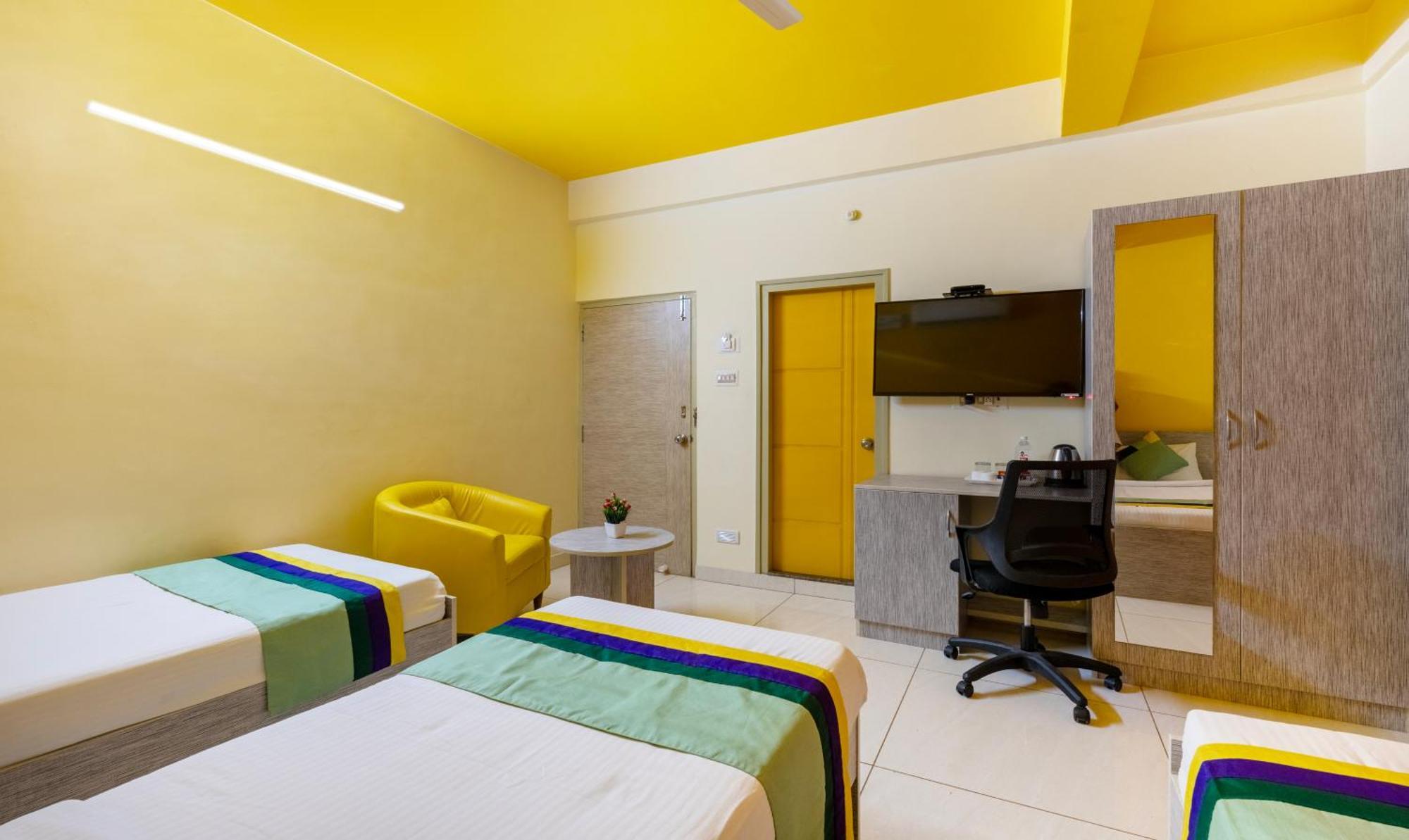 Treebo Four Seasons Hotel Mysore Bagian luar foto